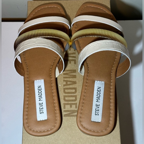 Steve Madden Amara Sandals NWT - Picture 2 of 4